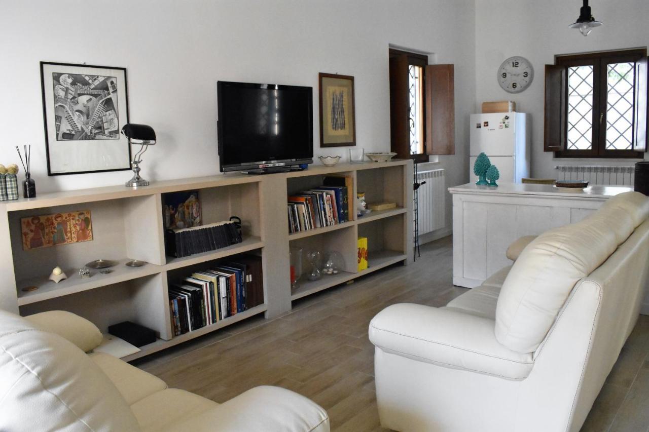 Le Radici Home Л'Аквіла Екстер'єр фото